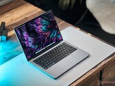 Das Apple MacBook Pro mit brauchbarer Speicherausstattung gibts derzeit zum Bestpreis. (Bild: Notebookcheck)