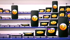 Ein FIFA 2022 Werbespot aus China zeigt fröhliche Samsung Galaxy Z Flip4 Phones und einige wenige traurige Non-Foldables, wohl vor allem Apples iPhones. 