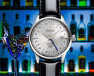Die abgebildete Seiko Presage SSK049 GMT besitzt blaue Ziffern auf der 24-Stunden-Skala