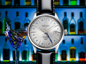 Die abgebildete Seiko Presage SSK049 GMT besitzt blaue Ziffern auf der 24-Stunden-Skala