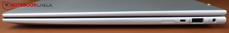 Rechts: SIM-Card-Slot, Kensington, USB-A (5 Gbps), 3,5 mm Headset-Klinke