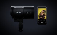 Den professionellen Profoto B10 Blitz kann man künftig auch mit einem Smartphone verwenden. (Bild: Profoto)