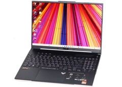 Laptop-Deal: ASUS TUF Gaming A16 mit langer Akkulaufzeit, AMD Ryzen 9 und RX 7600S bietet Vorteile zu RTX-4060-Notebooks (Bild: Sascha Mölck)