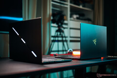 Asus ROG Zephyrus G16 und Razer Blade 16 mit der RTX 5090 Laptop