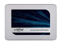 Media Markt bietet die 2TB fassende Crucial MX500 SATA-SSD im 2,5 Zoll Format derzeit zum Deal-Preis von 154 Euro an (Bild: Crucial)