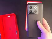 Das OnePlus 10T ist bereits vor dem Launch in einem Unboxing-Video zu sehen. (Bild: NTFTW)