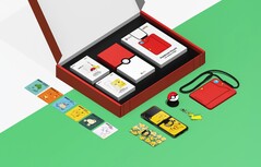 Das Samsung Galaxy Z Flip3 5G wird in der Pokémon Edition mit viel thematisch passendem Zubehör geliefert. (Bild: Samsung)