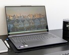 Core Ultra 7 und 1-TB-SSD: Lenovo IdeaPad 5 2-in-1 16IAL10 (Bild: Allen Ngo)