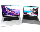 Die mit dem flotten Apple M2 Chip bestückten Nachfolger zum hier abgebildeten MacBook Pro 14 und 16 lassen noch länger auf sich warten (Bild: Notebookcheck)