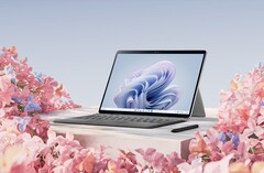 Das Microsoft Surface Pro 9 ist optional mit einem ARM-Prozessor von Qualcomm samt integriertem 5G-Modem erhältlich. (Bild: Microsoft)