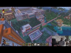 Mike Tomlins Minecraft-Stadt ist über zwölf Jahre zu einer riesigen Metropole mit Wohnhäusern, Sportanlagen, Geschäften und Grünflächen angewachsen.