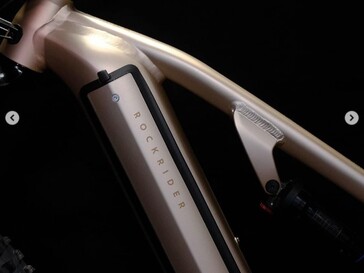 Der 630 Wh Brose-Akku wird im Unterrohr integriertz