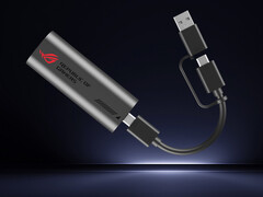 Der ROG USB-C10G ist ein USB-C-auf-10-GbE-Adapter. Zu sehen ist ein Werbebild des Accessories mit dem mitgelieferten Kabel.