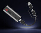 Der ROG USB-C10G ist ein USB-C-auf-10-GbE-Adapter. Zu sehen ist ein Werbebild des Accessories mit dem mitgelieferten Kabel.