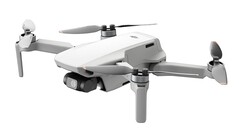 Die DJI Mini 4K ist eine günstige und leicht zu fliegende Drohne für Einsteiger (Bildquelle: DJI)