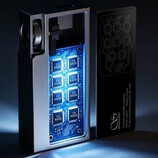 Der Shanling UA6 II nutzt acht DAC-Chips von Cirrus Logic, um HiFi-Klang für Kopfhörer-Setups mit symmetrischem Anschluss zu liefern