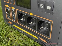 Drei 230-V-Steckdosen