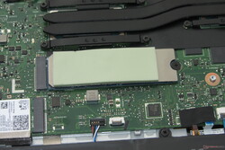 Die Intel SSD 660p wird mit einem Wärmeleitpad geliefert