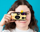 Lomography bietet eine neue Kompaktkamera im Retro-Look für unter 30 Euro an.