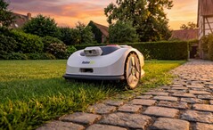 Der RoboUp Summer Sale beschert drahtlose Mähroboter ab nur 499 Euro.