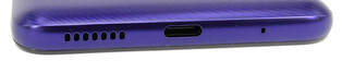 Unten: Lautsprecher, USB-C-Port, Mikrofon