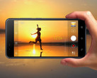 Das Asus Zenfone Zoom S bietet 2,3-fach Zoom dank seiner zweiten Telefoto-Linse.