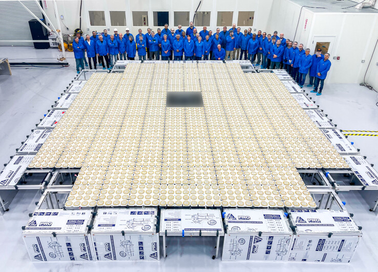 Test-Satellit BlueWalker 3 von AST SpaceMobile: Durch die LEO-Satelliten wird eine Verbindung ohne Modifiaktion mit Smartphones möglich. (Bild: AST SpaceMobile)