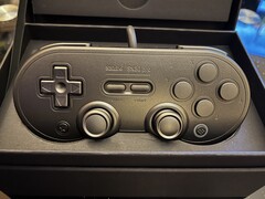 Der SN30 Pro in der Limited Edition kommt in einer schicken Verpackung. (Bildquelle: Andreas Sebayang/Notebookcheck.com)