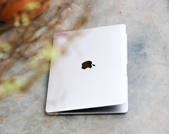 Apple soll schon bald ein günstiges 12,9 Zoll MacBook auf den Markt bringen. (Bildquelle: Thai Nguyen)