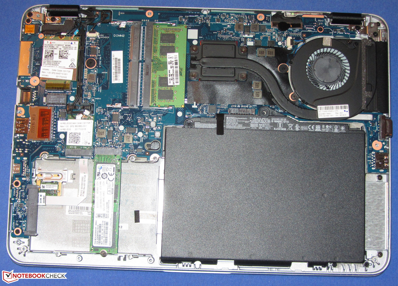 Couvercle + écran LCD Complet Pour HP EliteBook 725 G4 - Noir - Occasion Fonctionnel