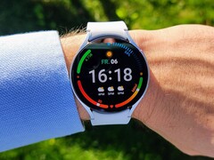 Die Samsung Galaxy Watch 6 mit LTE ist nun schon 43% unter UVP erhältlich (Bild: Benedikt Winkel) 