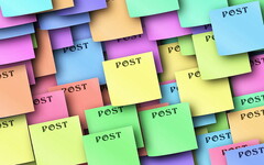 Schule: Lehrer und ihre Zettelwirtschaft