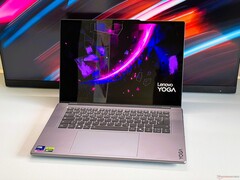 Core Ultra 9, RTX 5060, 32 GB RAM, 1-TB-SSD, 2.5k-OLED: Lenovo Yoga 7 Pro 15IPH11. (Bild: Andreas Osthoff)