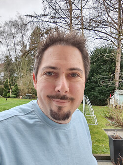 Selfie mit der Frontkamera des Magic V2 RSR