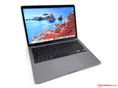 Apple MacBook Pro 13 2022 M2 Laptop im Test - Premiere für den neuen Apple M2