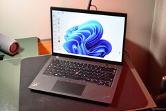 Lenovo hat das ThinkPad T14 mit AMD-CPU und viel Speicher auf 919 Euro reduziert (Bildquelle: Benjamin Herzig)