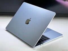 Das MacBook Air mit Apple M5 wird kurz nach dem Launch schon günstiger angeboten.