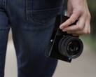 Die Zeiss ZX1 legt bald los: In Deutschland soll die Vollformat-Kamera mit Photoshop Lightroom an Bord am 29. Oktober offiziell launchen.