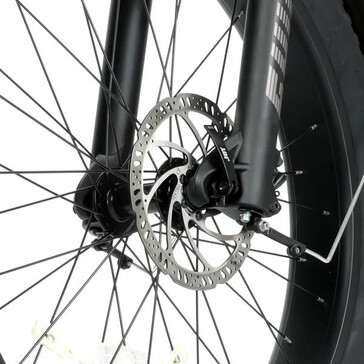 Hydraulische Scheibenbremsen sind vorne und hinten verbaut (Bildquelle: PVY)