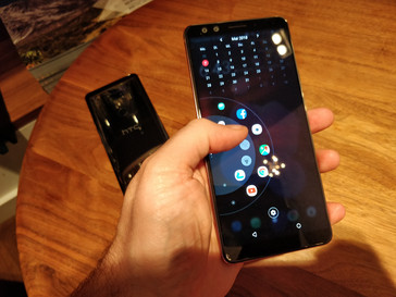 Navigationsrad auf dem HTC 12 Plus.