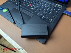 Das 65-W-USB-C-Netzteil