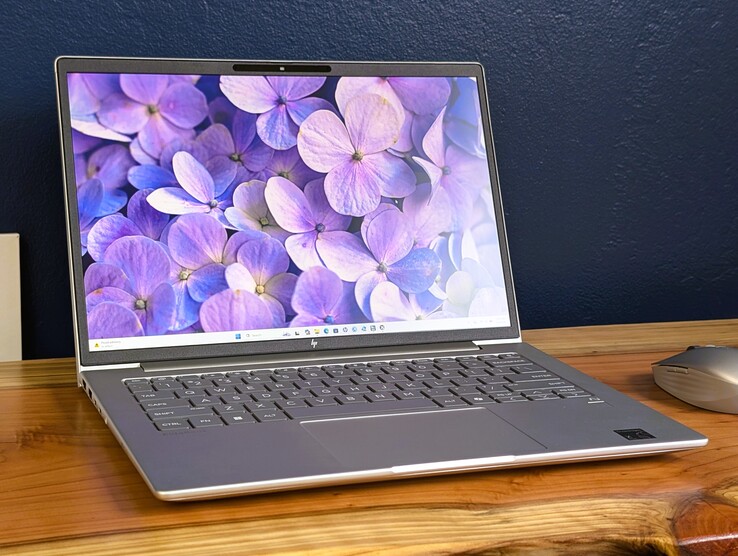 USB 4 und 5G: HP EliteBook 6 G1q 14.