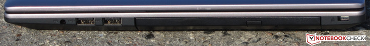 rechte Seite: Audiokombo, 2x USB 3.1 Gen 1 (Typ A), DVD-Brenner, Steckplatz für ein Kabelschloss