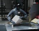 Ein Screenshot aus dem Livestream des Figure AI 03 beim Sortieren von Paketen.