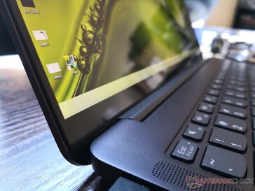 Glas von Rand zu Rand. Es sind leider keine anderen Display-Optionen verfügbar