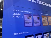 Deutliche Zeichen auf dem Stand der SD Association: SDUC-Karten von Sandisk kommen bald.