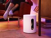 Der Sonos Sub Mini ist deutich kleiner und günstiger als der ältere Sonos Sub. (Bild: Sonos)