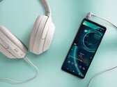 Das Sony Xperia 10 IV besitzt einen Kopfhöreranschluss, das Gerät unterstützt aber auch den Bluetooth-Codec LDAC. (Bild: Sony)