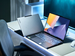 Lenovo Yoga Pro 9i 16 G9 Laptop im Test - MiniLED mit 1.200 Nits und Core Ultra 9
