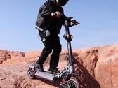 Titan Pro: Offroad-E-Scooter ist sehr schnell (Bildquelle: Hiboy)
